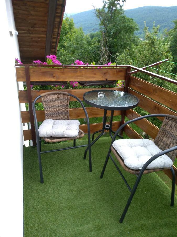 Apartman Nina Licko Petrovo Selo Екстериор снимка